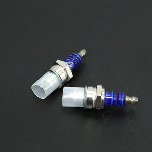 Bougie d'allumage pour tronçonneuse de qualité industrielle et DIY avec guide-chaîne de 12 et 20 pouces, pièces d'outillage OEM personnalisables pour tronçonneuse - Product Image 3