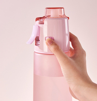 Bouteille d'eau potable de parfum de fruit 700ml Bouteille d'eau de parfum d'air avec des cosses de saveur pour le sport en plein air