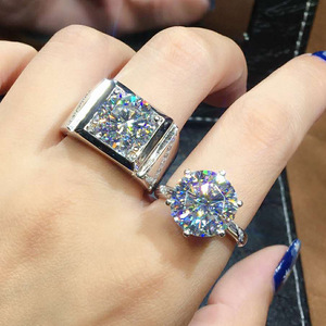 Anello da Donna F1059 in Oro Bianco con Diamante Taglio Brillante Rotondo Colore D Naturale Stile Classico per Fidanzamento - Product Image 1