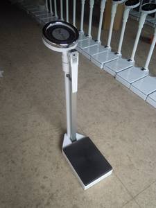 حامل قياس الارتفاع مع جهاز قياس الوزن والارتفاع - Product Image 2