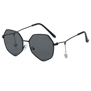 2020 The new personality chain children sunglasses irregular frame sunglasses glasses wholesale tong street snap - Product Image 6