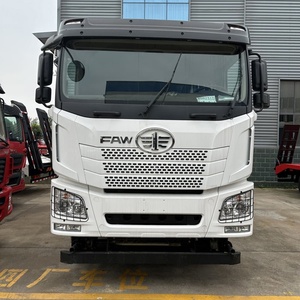 Camión Cisterna Faw 6x4 con Capacidad de 20 Litros, Camión Aspersor de Agua para Carreteras en Venta - Product Image 2