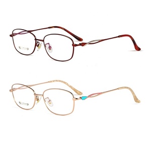 2024 mới nhất Beta Titan Acrylic sang trọng đầy đủ-rim IP Lớp phủ kính quang học của phụ nữ vuông-vòng 3520x vị trí vàng đen - Product Image 1