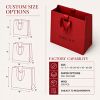 Sacs cadeaux en papier rouge de luxe personnalisés avec ruban, poignées longues et impression numérique pour l'emballage de marques d'événements haut de gamme