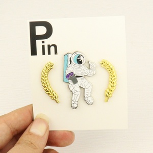Lot Wholesale Scary <b>Retro</b> Soft Pins With Chain Card Back Customised Lapel Long Men Kawaii Animal Custom Hat Enamel Pin - Product Image 5