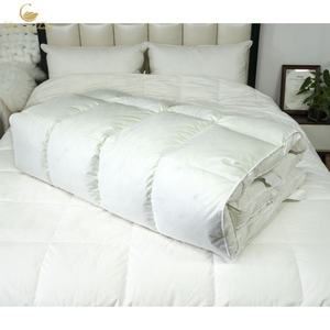 <span class=keywords><strong>Surmatelas</strong></span> épais personnalisé <span class=keywords><strong>en</strong></span> <span class=keywords><strong>duvet</strong></span> <span class=keywords><strong>de</strong></span> <span class=keywords><strong>canard</strong></span> <span class=keywords><strong>et</strong></span> d'oie, doux, à prix d'usine, pour la maison <span class=keywords><strong>et</strong></span> l'hôtel, tailles King <span class=keywords><strong>et</strong></span> Queen - Product Image 2