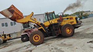 Cargadora de Ruedas Pesada Komatsu Wa500-6 Fabricada en Japón, Pintura Original Komatsu, Cargadora de 9 Toneladas Wa500, 5.0cbm, Precio Bajo en China - Product Image 4