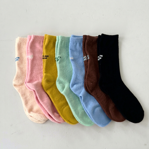 Chaussettes de nuit chaudes et douces en microfibre très élastique pour femme, respirantes, classiques, pour l'intérieur, avec revers, pour le quotidien - Product Image 1