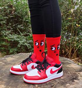 डिजाइन लोगो कढ़ाई जैक्वार्ड मजाकिया अभिव्यक्ति प्यारा कार्टून सफेद काले पीले रंग की यूनिसेक्स महिला पुरुष सूती खेल मोजे - Product Image 4