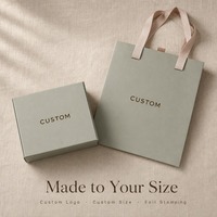Ensemble de boîtes cadeaux rigides et sacs en papier avec logo personnalisé, estampage à chaud doré, finition mate pour emballage de vente au détail en boutique, vente en gros
