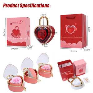 Lussuosa Scatola Portagioie a Forma di Cuore con Chiusura a Scatto, <span class=keywords><strong>Regalo</strong></span> <span class=keywords><strong>per</strong></span> <span class=keywords><strong>Lei</strong></span>, con Fiore Eterno Conservato Rotante, Confezione <span class=keywords><strong>per</strong></span> Anelli e Collane - Product Image 4