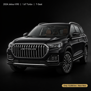 กระจังหน้ารถ SUV มือสองสีดำ ยี่ห้อเจทัวร์ สำหรับการเดินทางในเมือง - Product Image 1