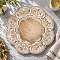 Assiette de présentation de luxe en plastique de 13 pouces, motif floral gaufré, effet antique texturé, pour décoration de réceptions de mariage et banquets