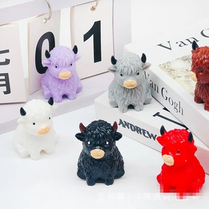 Animales de juguete para apretar y jugar, vacas de montaña, herramienta para aliviar el estrés para que las niñas desahoguen y se relajen. - Product Image 2