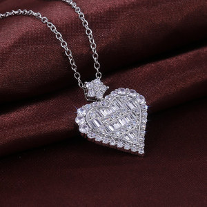 Collana con Ciondolo a Forma di Cuore in Pietra Preziosa Geometrica per Donne, Catena Classica per Fidanzamento - Product Image 4
