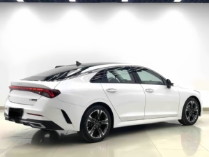 Sedán K5 <span class=keywords><strong>GT</strong></span> Line 2.0T <span class=keywords><strong>Turbo</strong></span> Automático de 5 Plazas, <span class=keywords><strong>Segunda</strong></span> <span class=keywords><strong>Mano</strong></span>, 2021, Volante a la Izquierda, Buen Estado, Listo para Enviar - Product Image 2
