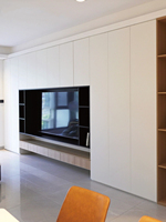 Meuble TV mural en chêne, style moderne, avec étagère flottante et éclairage LED intégré, idéal pour salon et chambre à coucher – Prix direct usine
