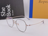 Gafas de retales de montura completa de estilo de diseñador vintage retro al por mayor, monturas ópticas cómodas de titanio puro, sin MOQ, estilo clásico