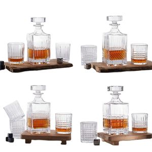 Vente en gros usine : Ensemble élégant de carafes à liqueur en verre de cristal, bouteille à liqueur, carafe à vin et carafe à whisky avec bouchon en verre - Product Image 2