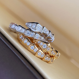 Anello Unisex Aperto a Forma di Serpente in Rame, Completamente Tempestato, Regolabile, Oro Argento, Gioielli Moda Animale per Donna Uomo - Product Image 3