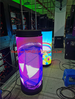 Mur vidéo vertical intérieur personnalisable, écrans LED haute qualité haute définition, écran LED flexible incurvé en arc rond