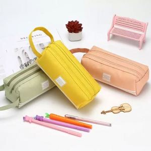 Étui à crayons multifonction en tissu non tissé avec logo personnalisé, grande capacité, design beau et mignon, adapté aux écoles des filles - Product Image 4