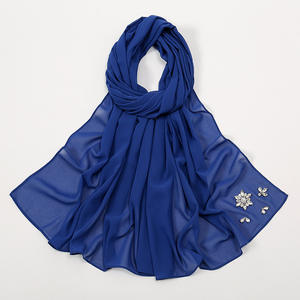 Best Seller Ligero Étnico Flora Rhinestone Chal Perla Gasa Transpirable Foulard Largo Sólido Poliéster Bandana Malasia - Product Image 6