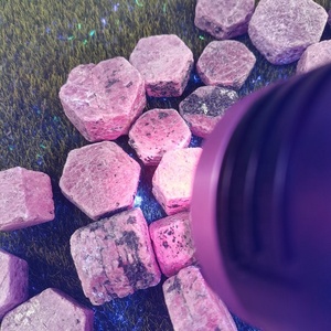 Ingrosso roccia naturale grezza rubino rosso gemma rubini non tagliati cristalli corindone pietra grezza - Product Image 3