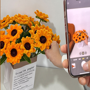 Ramo <span class=keywords><strong>de</strong></span> Girasoles Realistas Hechos a Mano con Limpiapipas para Decoración <span class=keywords><strong>de</strong></span> Mesa del Hogar para el Día <span class=keywords><strong>de</strong></span> la Madre, Flor Artificial DIY - Product Image 4