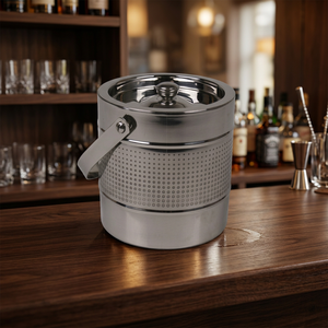 Cubeta para Hielo de Acero Sostenible de Alta Calidad con Tapa, Diseño Premium, Capacidad de 2L, Acabado Pulido, Empaque Personalizado, Hecho en India - Product Image 3