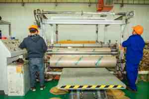 Papel Crepe VCI para Bobinas de Aço, Papel de Proteção Contra Ferrugem de Alta Resistência, Papel VCI Revestido com PE - Papel Anticorrosão Impermeável - Product Image 4