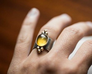 แหวนเงินประดับอัญมณีสีเหลืองมะนาว925รูปไข่วงแหวนเงินสเตอร์ลิงตัดเป็นเหลี่ยมเพชรพลอยสีเหลือง - Product Image 1