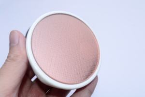 Râpe <span class=keywords><strong>à</strong></span> pieds <span class=keywords><strong>en</strong></span> <span class=keywords><strong>verre</strong></span> trempé et <span class=keywords><strong>plastique</strong></span>, anti-callosités, portable, pour pédicure nano, éliminateur de peaux dures et cuticules, pour une peau lisse - Product Image 3