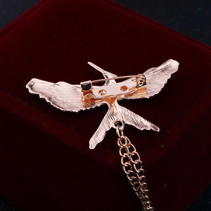 Broche Unisex de Aleación Estilo Película <span class=keywords><strong>Hunger</strong></span> Games Catching Fire con Borla de Cadena y Diseño Mockingjay para Europa y América - Product Image 4
