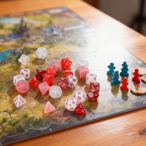 Juego de Dados Clásico para Juegos de Mesa y Entretenimiento, Dados de Juego de Varios Estilos para Fiestas Familiares - Product Image 1