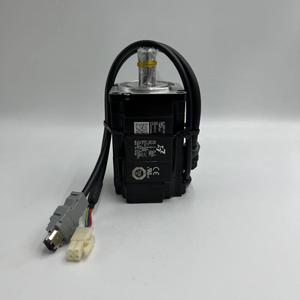 Motor Servo Yaskawa SGM7J-04AFC6S de 130 mm con Montaje de Brida, Motor de CA Trifásico, Motor Eléctrico Miniatura Totalmente Cerrado - Product Image 2