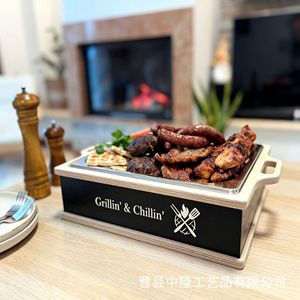 Bandeja de servir de madera con inserto de acero inoxidable, diseño Grillin' & Chillin', para uso en fiestas de barbacoa al aire libre - Product Image 1