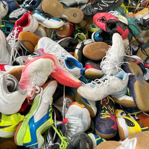 S27-3 gebrauchte Schuhe für Männer Second Hand Badminton Schuh Volleyball Großhandel Sneakers China Brand - Product Image 1