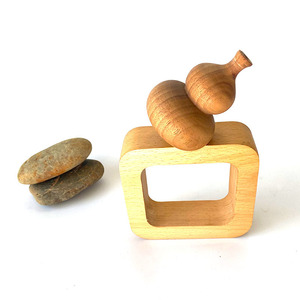 Bases de Madera Personalizadas, Cuadradas o Redondas, de Nogal Negro o Haya, con Orificio para Jarrones, Colgantes, Adornos o Regalos - Product Image 3