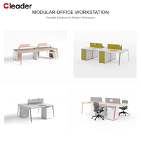 Bureau d'équipe à plan ouvert pour 4 personnes, avec structure en A en cuivre, plateau en bois, banc de travail incliné, écran acoustique et piédestal, ODM