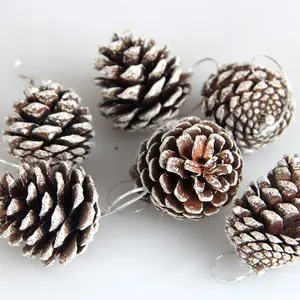 בסיטונאות עץ עם קטן קונוסים-חג המולד קישוט קטן עץ חמוד אצטרובל לתלות קישוט