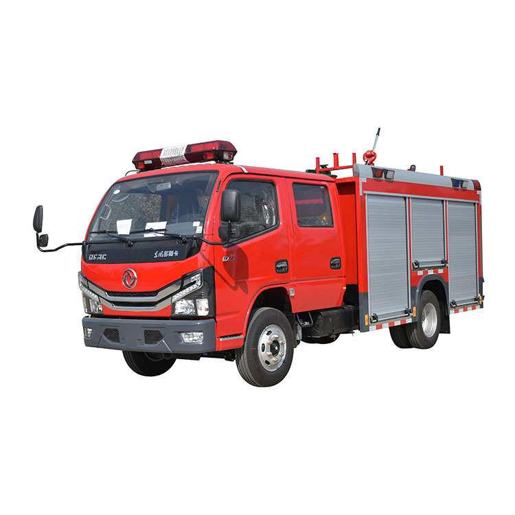 Light duty Dongfeng 4X2 diesel double cabin 5 seater 2.5t water tank inferno rescue fire truck