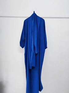 Robe à Capuche Unie Simple avec Poches Latérales <span class=keywords><strong>pour</strong></span> la Prière du Ramadan, Vente en Gros Usine 2026, Idéale <span class=keywords><strong>pour</strong></span> le Moyen-Orient, Convient à Dubaï et à la Turquie - Product Image 4