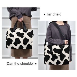 Bolsa para Portátil con Estampado de Vaca Personalizada, Bolsa de Transporte para Computadora para Mujer, 15.6 Pulgadas, Impermeable, Bolsa de Negocios - Product Image 3