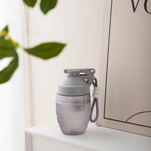 Botella <span class=keywords><strong>de</strong></span> agua deportiva <span class=keywords><strong>de</strong></span> plástico con forma <span class=keywords><strong>de</strong></span> <span class=keywords><strong>granada</strong></span> <span class=keywords><strong>de</strong></span> mano <span class=keywords><strong>de</strong></span> 700ml, botella agitadora <span class=keywords><strong>de</strong></span> proteínas transparente para gimnasio con bola agitadora - Product Image 4