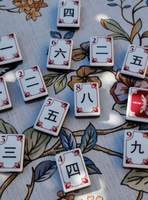 Ensemble de Mahjong Américain Pliable de Luxe, 160 Tuiles, Écologique, Comprend des Accessoires de Mahjong Gratuits pour les Jeux de Table