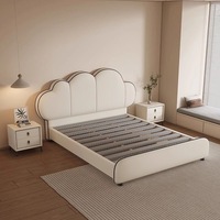 Lits créatifs légers en nuage de luxe Lits d'hôtel de style mignon pour appartement à domicile Lits en bois pour chambre à coucher