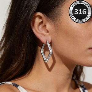 Boucles d'oreilles en or en forme de diamant, best-seller transfrontalier, avec diamants, style niche, luxe léger et sensation haut de gamme, très tendance - Product Image 1