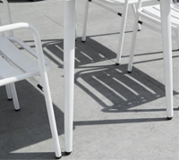 Ensemble de table et chaises de bistrot en aluminium coulé anti-rouille moderne pour extérieur, jardin, terrasse, véranda, bord de piscine, hôtel et salon