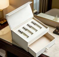 Flacons de parfum de luxe haut de gamme 10 ml, flacons à embossage, crème pour le visage, poudre libre, coffret cadeau blanc nuageux, fermeture magnétique, recyclable